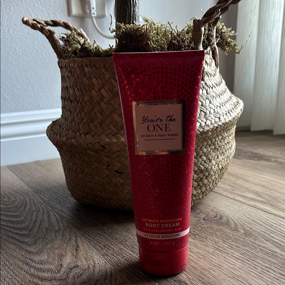 Bath & Body Works You're the One Red Body Cream